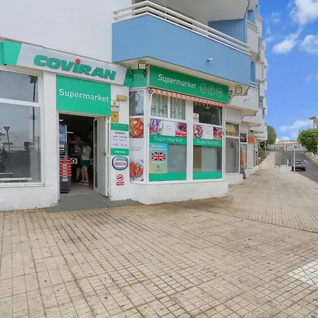 Floor Studio, Pools, Fast Internet, Parking *