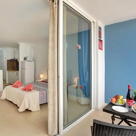 Floor Studio, Pools, Fast Internet, Parking Lejlighed